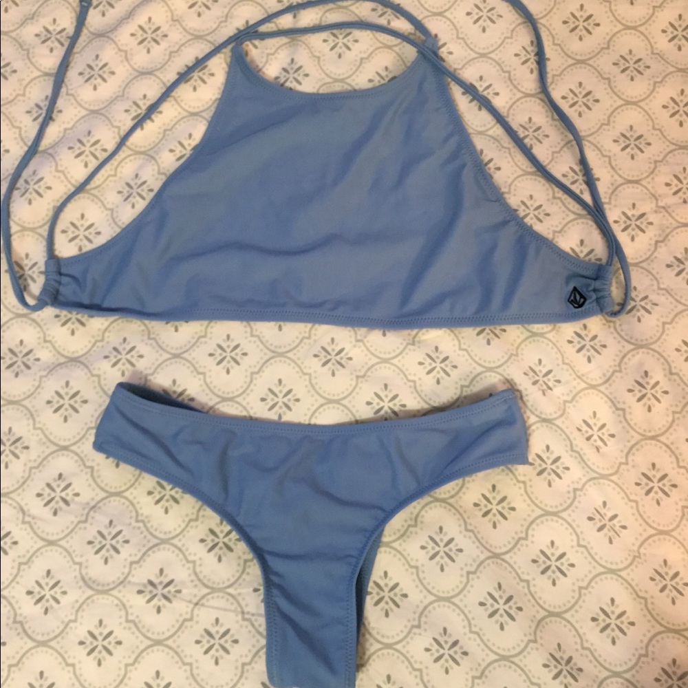 Volcom bikini worn once lrg top sml bottom